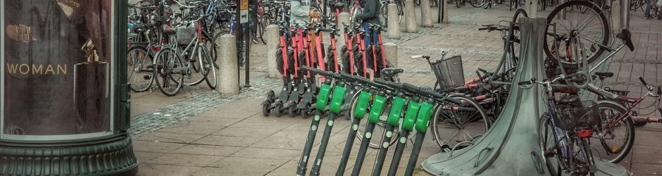 Jogsi és biztosítás kell a magyarországi e-rollerek használatához?